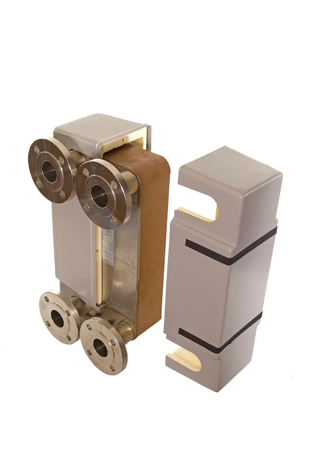 Wärmedämmung von Danfoss, bestehend aus zwei Teilen mit Flanschen und einem Kernmaterial. Entwurf für Isolierung von Rohrleitungen.